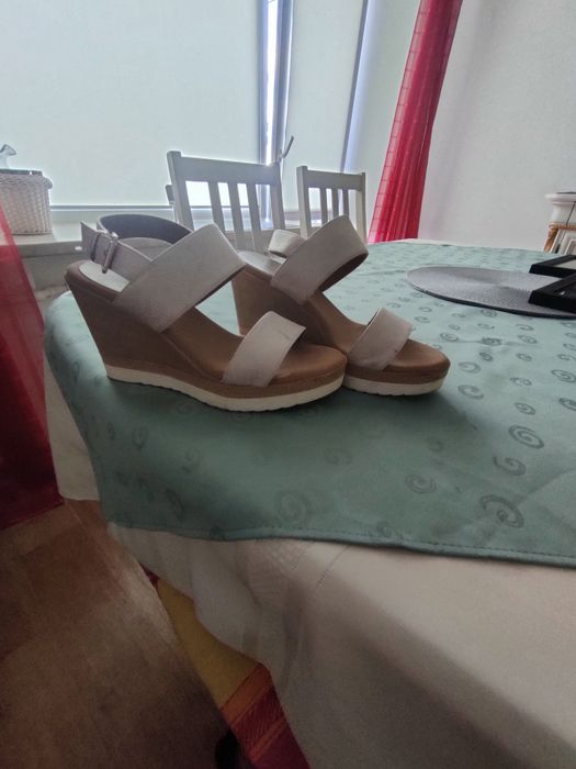 Босоножки летние 39р