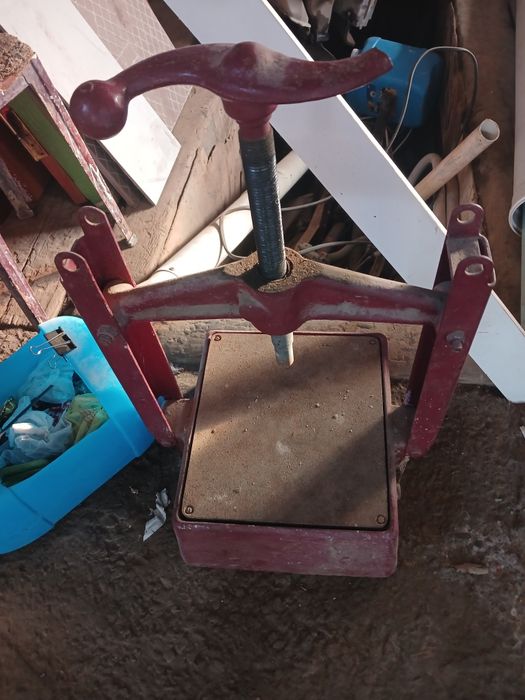 Механический пресс