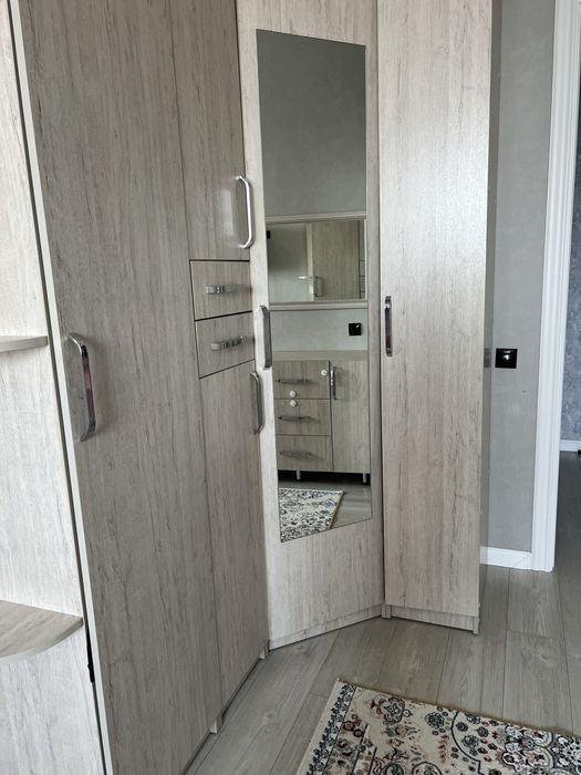 Продам спальный гарнитур