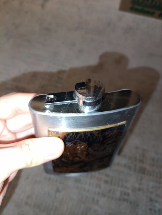 Стальная фляжка с рисунком