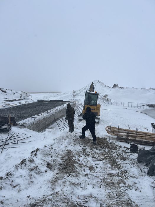 Услуги мини эксковатора. Блоха.