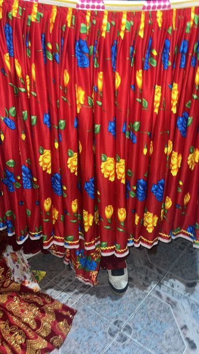Vand fuste traditionale Toate culorile si marimile Cupleuri la Reducer