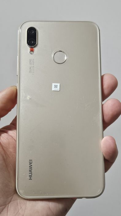 Huawei P20 lite,  64 / 4 gb, ca nou, cu husă