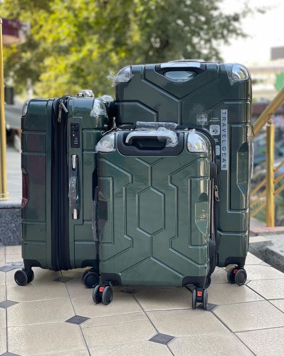 Чемодан из Поликарбоната Travel Gear