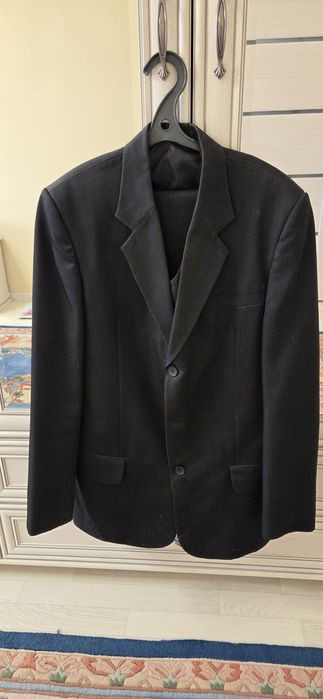 Костюмы мужские р. 48-50