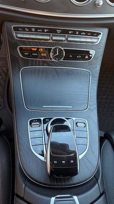 Mercedes E220 4Matic Airmatic Burmester WebastoDistronic+