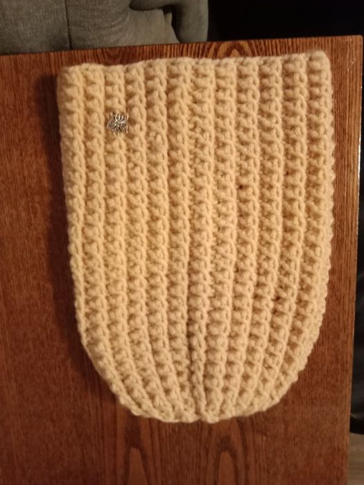 Вязанные шапочки