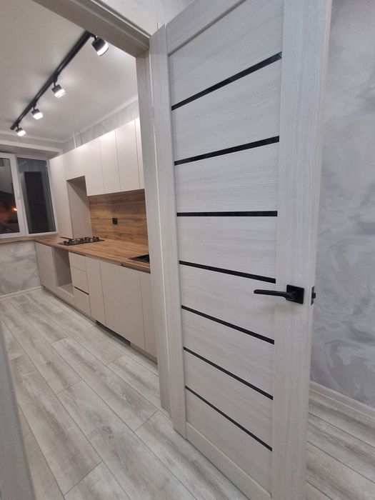 Продам 2к в центре р-н Достык Молл 3/5