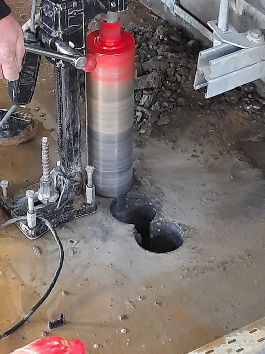 Gaura hota aerisire centrala recuperator caldura prin carotare