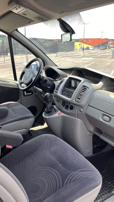 Renault Trafic passenger 8