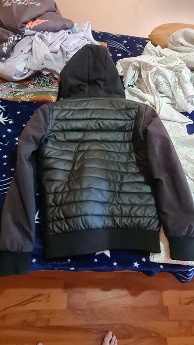 Geaca Timeout California marimea S si geaca Caleb marimea S