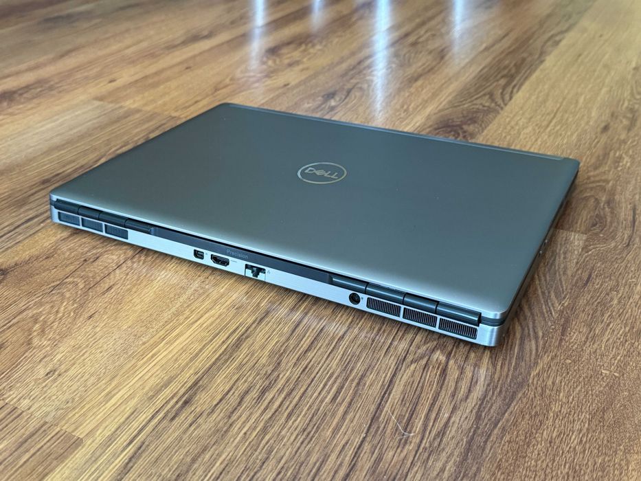 15.6' Full HD Core i9-10885H DELL Precision 7550 - 32GB DDR4/512GB NVMe/RTX 3000 6GB/Бат 6ч