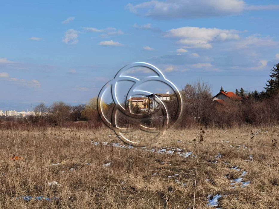 Парцел близо до София и село Иваняне, в Манилов дол