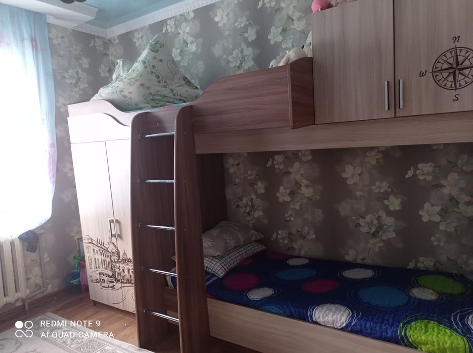 Детская двухъярусная кровать