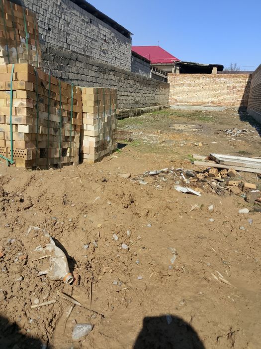 Kurug yer sotiladi,Sholikor MFY Madaniyat kucha,oralgan 4 tomon,.