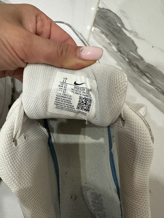 Оргигинални маратонки Nike 45 номер