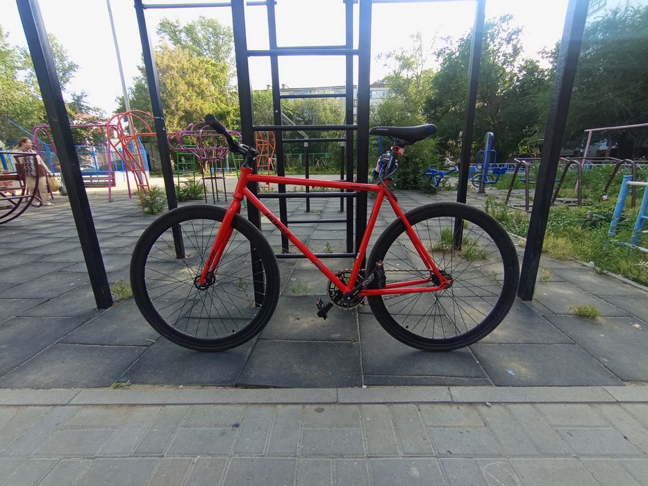 Fixed gear модель Hours 700c