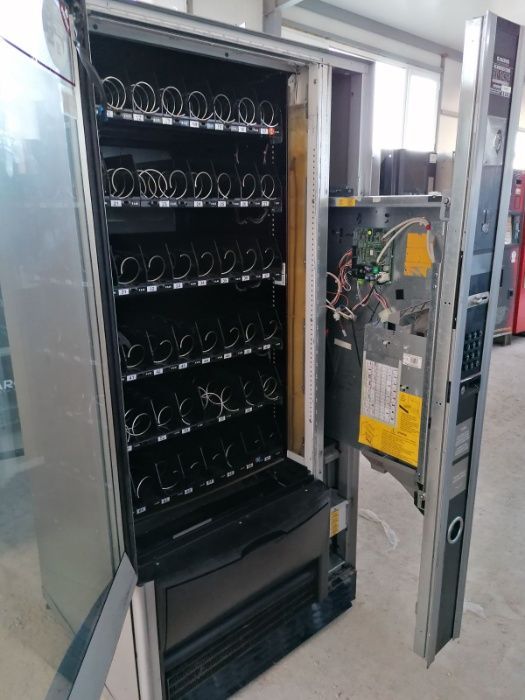 Necta Sfera Вендинг автомат за пакетирани продукти