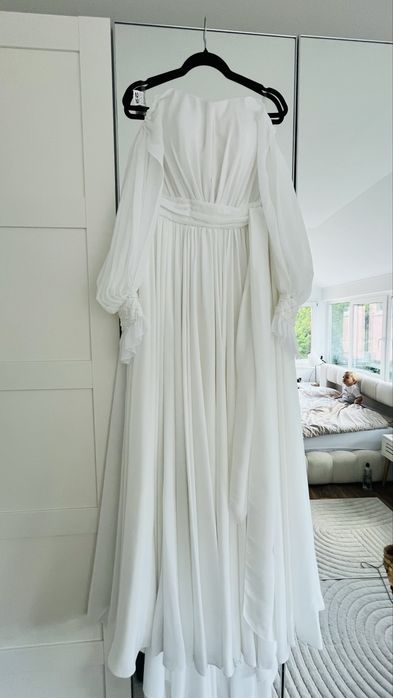 Rochie mireasa alba superba