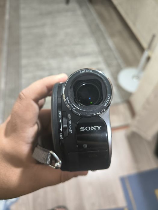 Продам камеру сони  в хорошем состоянии