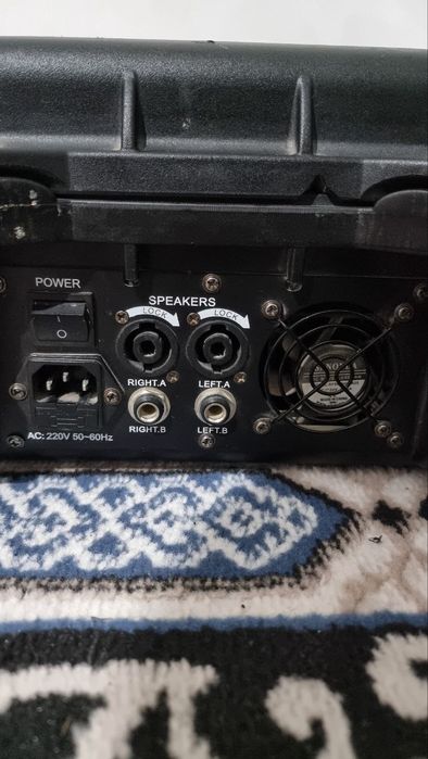 Miksherni pult ridon 6 kanali