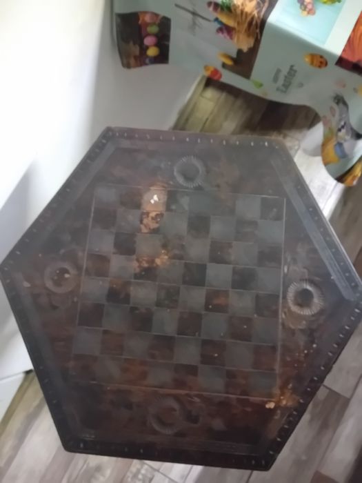 Masa veche model săsesc