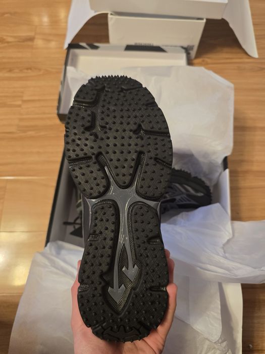 off white be right back