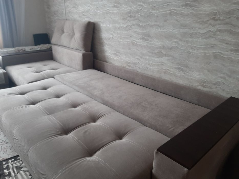 Срочно продам диван торг