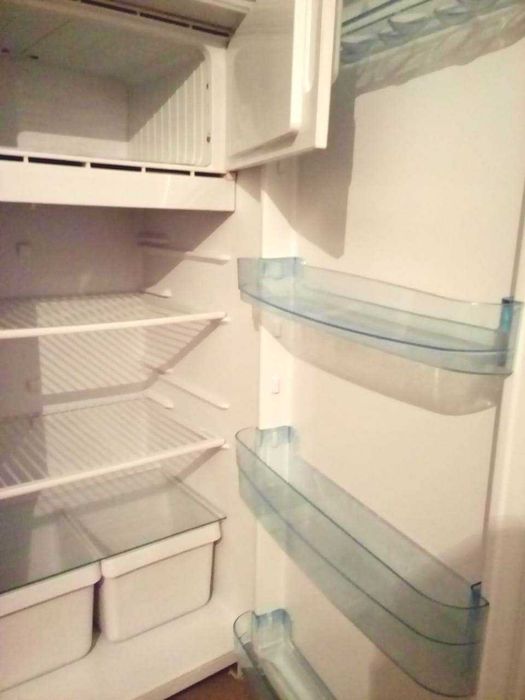 Продам современный , рабочий, большой  холодильник