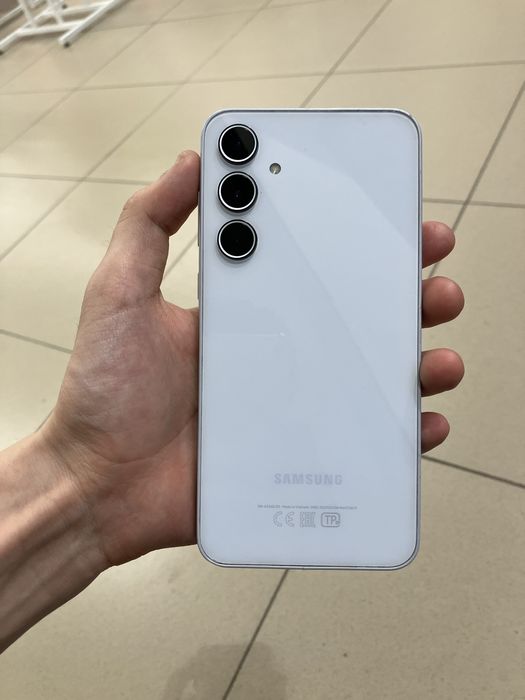 Самсунг а35 в белом цвете