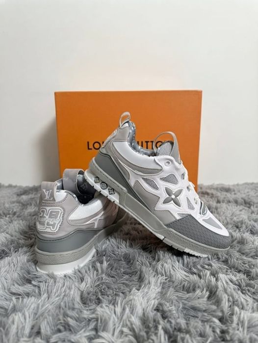 Adidasi LV Skate Alb - Full Box Calitate Premium