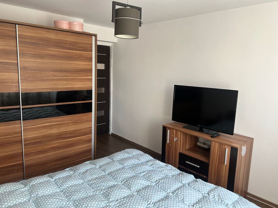 Inchiriez apartament central 2 camere