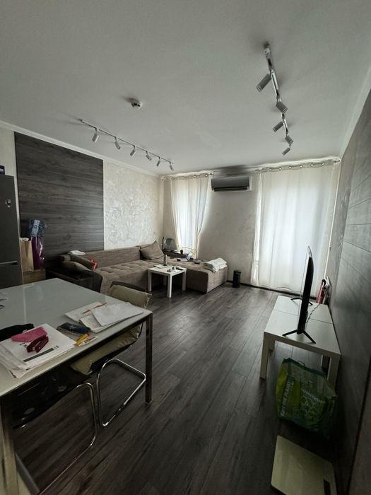 Продава се Тристаен апартамент в Плевен, Идеален център - 89 кв.м за 963 €/кв.м - Снимка #1