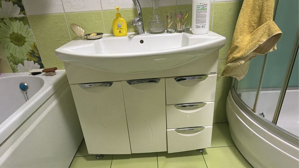 Продам ванный гарнитур Б/У