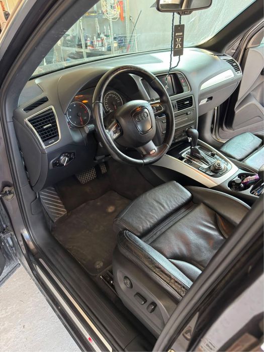 Audi Q5 3.0 tdi 240
