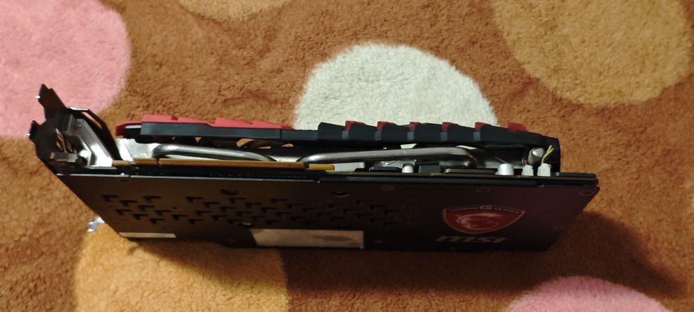 Vând placă video ASUS GeForce GTX 1070, 8GB GDDR5, 256-bit.