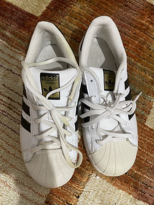 Адидас кеды суперстар