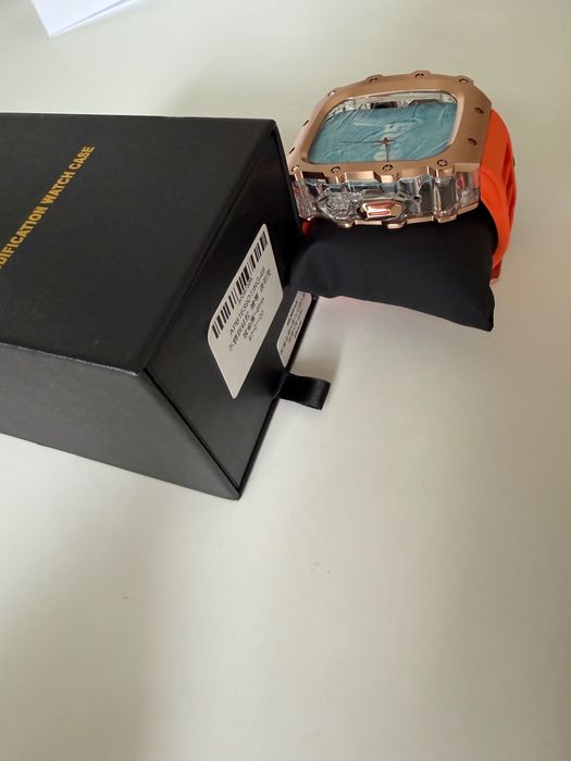 Кейс с каишка за apple watch ultra 49mm чисто нов