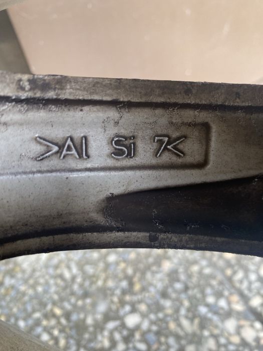 Продавам джанти с гуми БМВ 17”