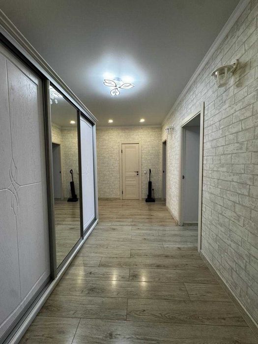 Продам 3х комн кв Батыс с ремонтом