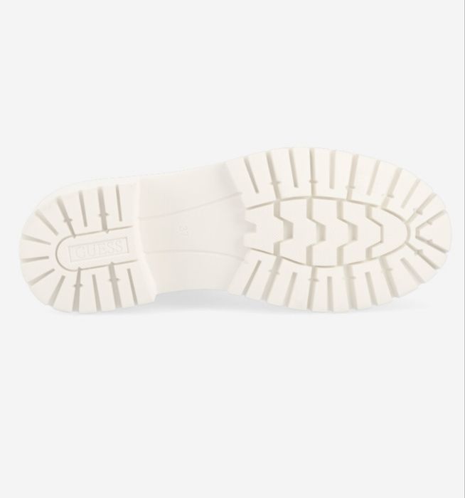 Уникални кожени боти Guess