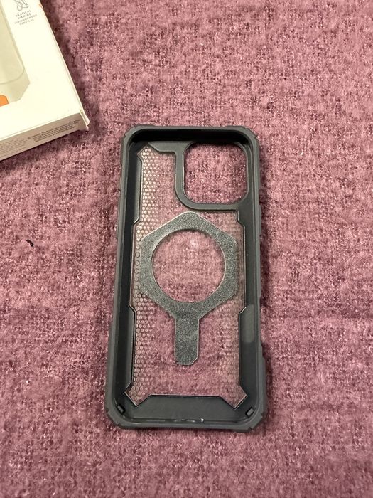 Carcasa Husa UAG iphone 16 pro max noua new