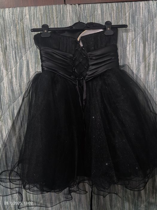 Абитуриентски рокли