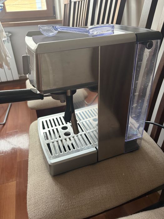 Кофемашина Bork c700