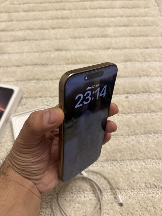 Iphone  de vanzare 16 pro max 1TL