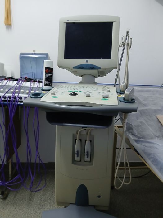Vând ecograf Mindray 9900Plus