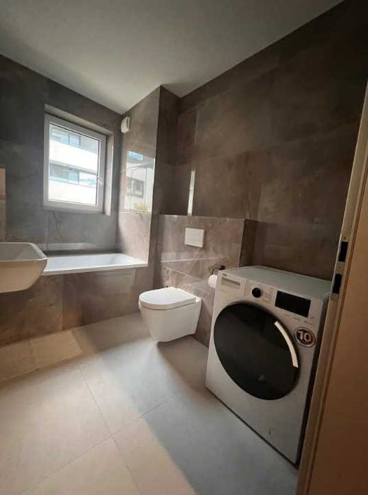 Дава се под наем Двустаен апартамент в Пловдив, Кършияка - 53 кв.м за 357 € - Снимка #4