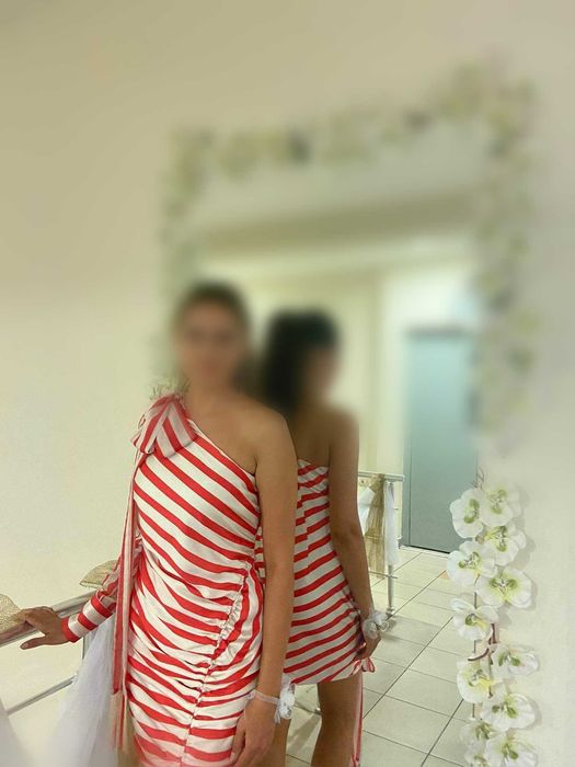 Официална къса рокля