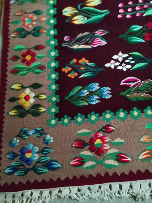 covor traditional  lana