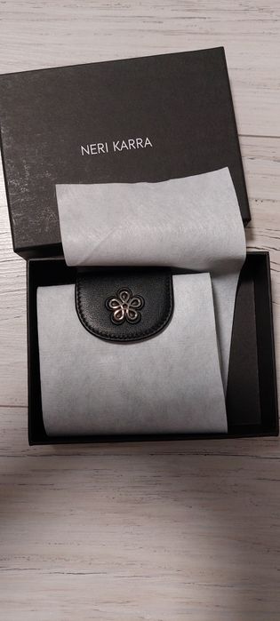 Дамски портфейл Neri Karra в черно
